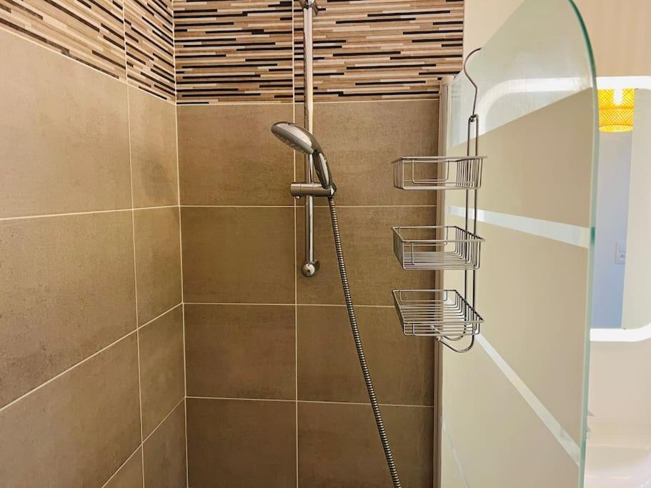 Harmonieux/Bezannes/Pkg Prive Apartment ภายนอก รูปภาพ